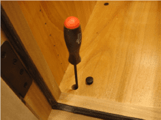 Wine cabinet leveling legs